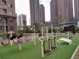 郫县五彩城-新国标健身器材